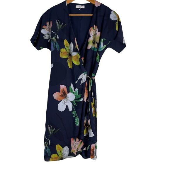 Aritzia Babaton Wallace Navy Floral Wrap Dress Short Sleeves Size XS - Picture 7 of 11